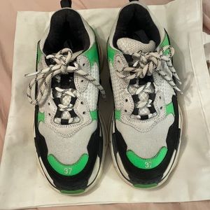 Balenciaga triple s sneaker